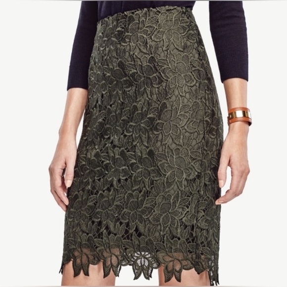 Ann Taylor Dresses & Skirts - Ann Taylor Dark Green Floral Lace Overlay Pencil Skirt Knee Length Size 14